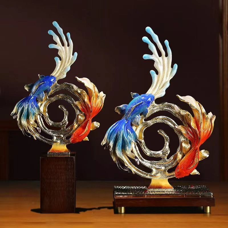 EXQUISITE ORNATE SWIMMING FISH SCULPTURE