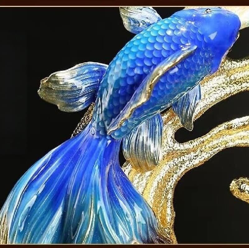 EXQUISITE ORNATE SWIMMING FISH SCULPTURE - Image 5