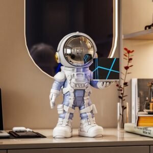 COMMON LUXURY Astronaut Ornament with Cube Bluetooth Speaker
