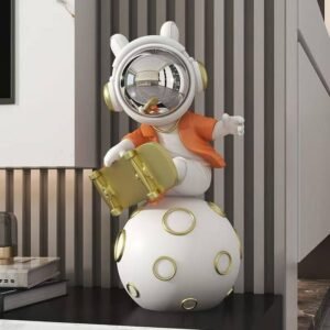 "Stellar Voyager" Astronaut Figurine: Chic Cosmic Decor