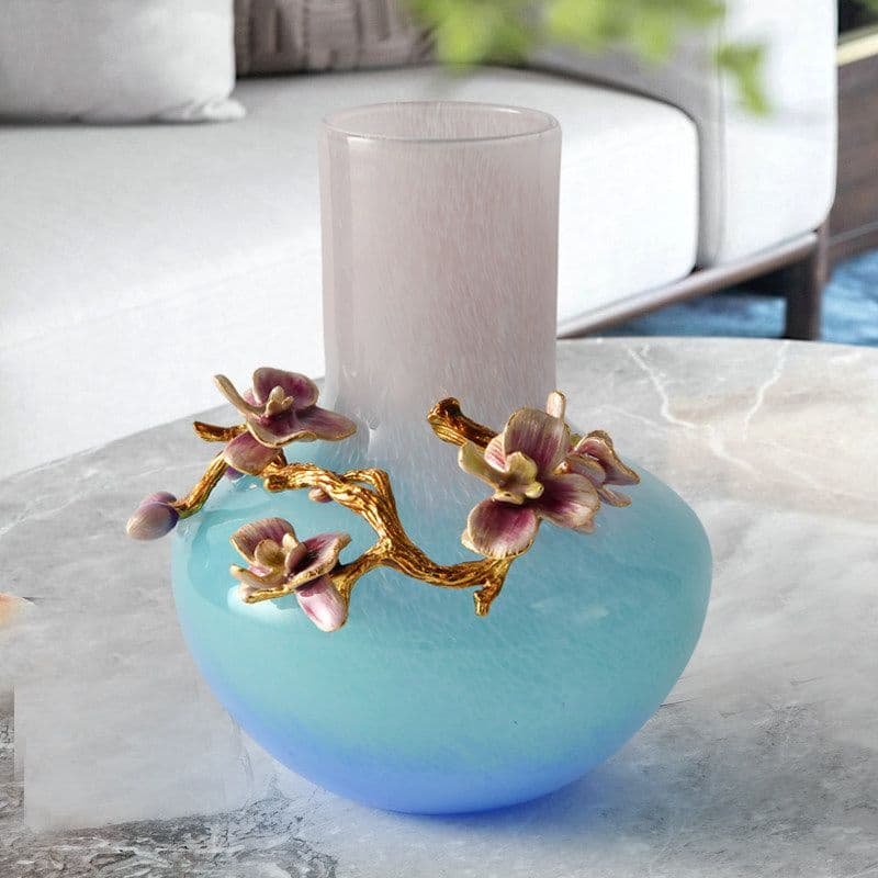 Elegant Gradient Blue Vase with Floral Arrangement - Image 5