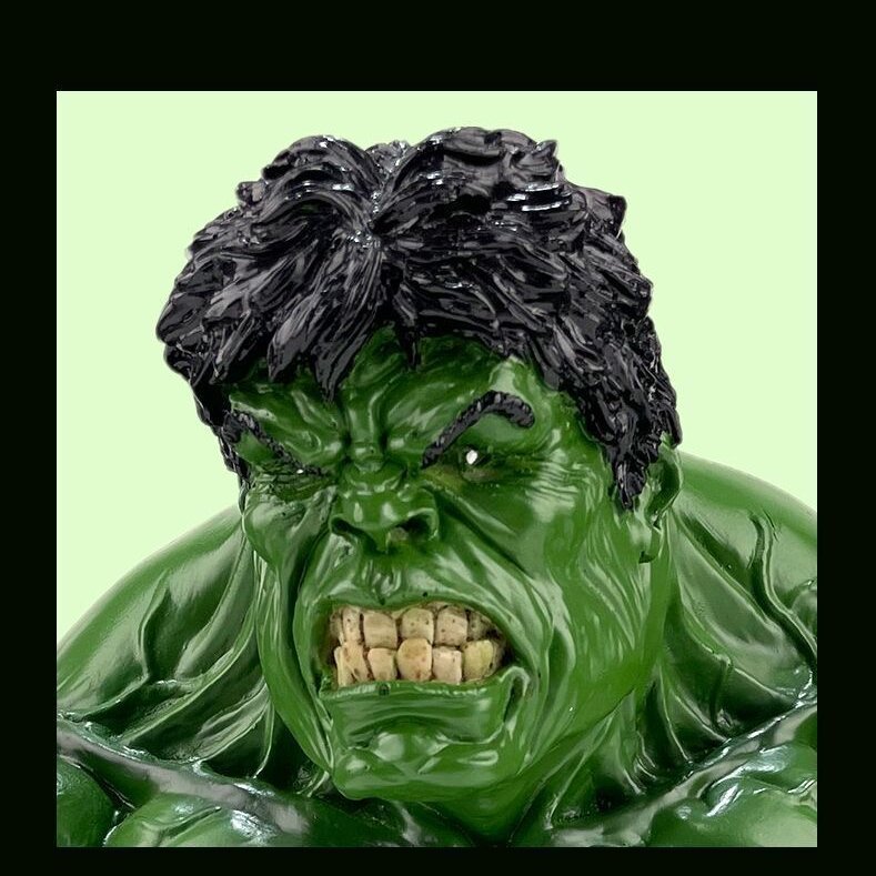 30cm Hulk Bust Statue – Raw Power Captured in Detail - Image 6