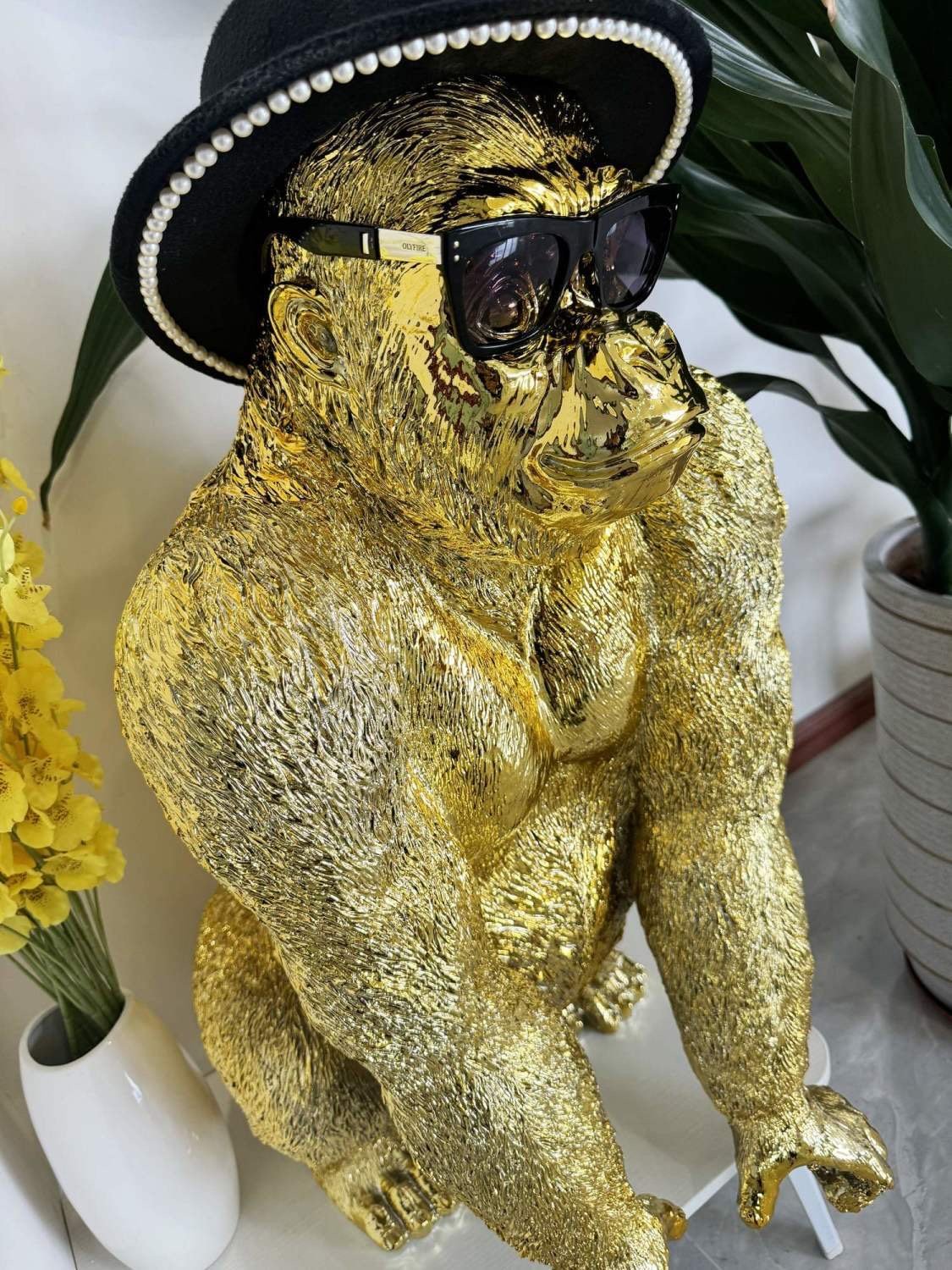 "Gentleman Gorilla" Golden Statue – Modern Elegance with Character - Image 6