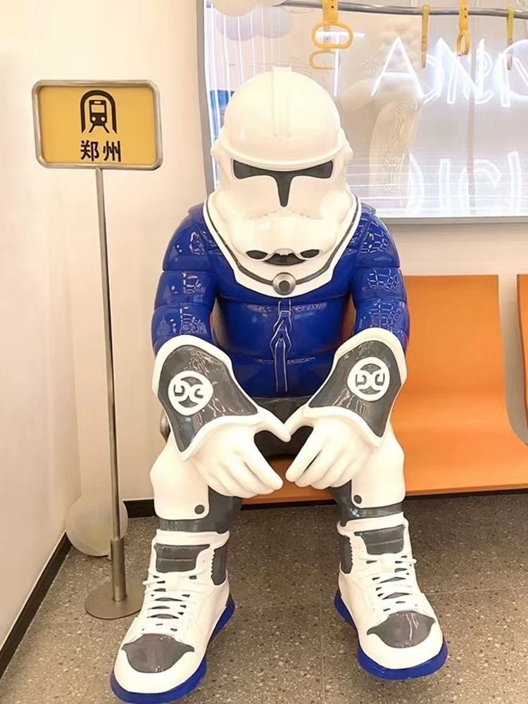 "Urban Trooper" Gucci x Stormtrooper Style Sculpture – Streetwear Reimagined - Image 4
