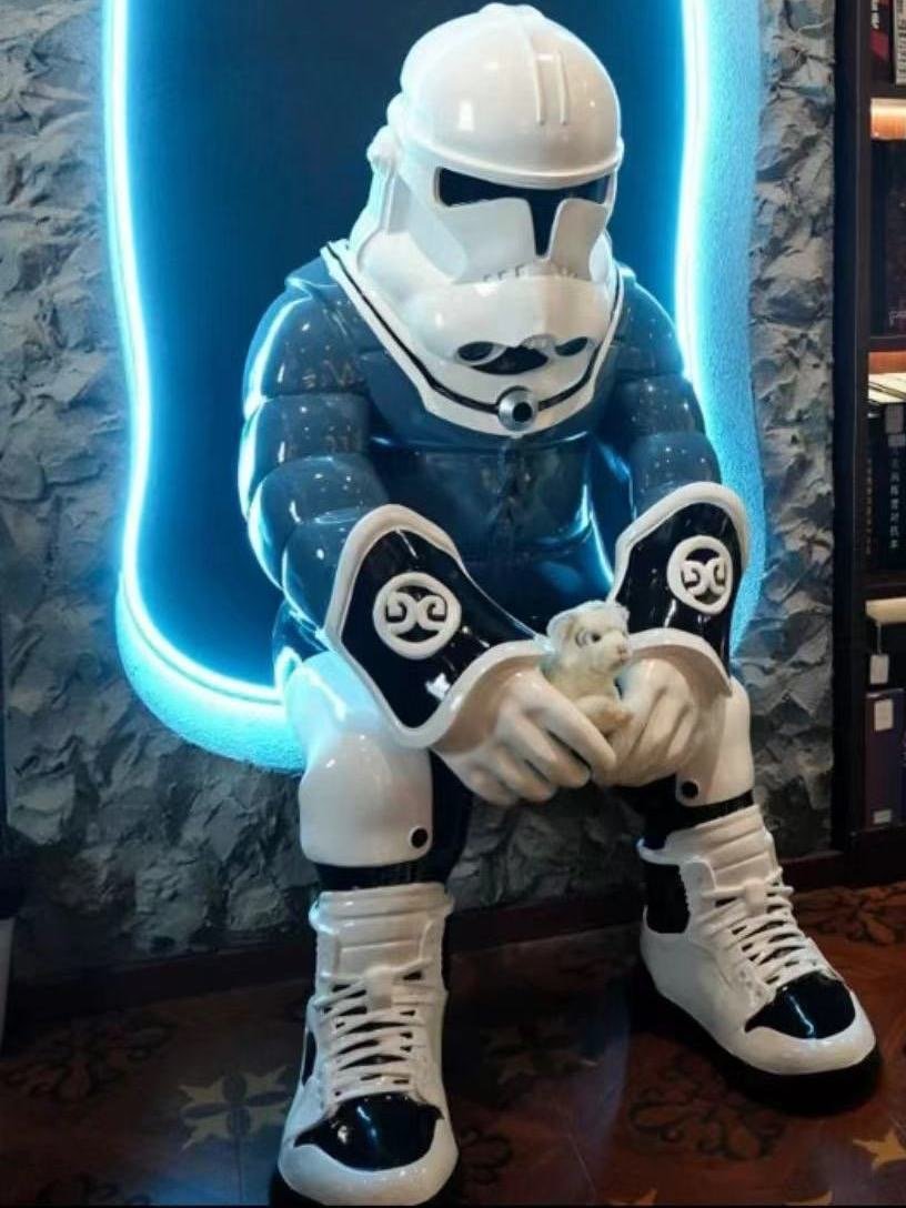 "Urban Trooper" Gucci x Stormtrooper Style Sculpture – Streetwear Reimagined - Image 9