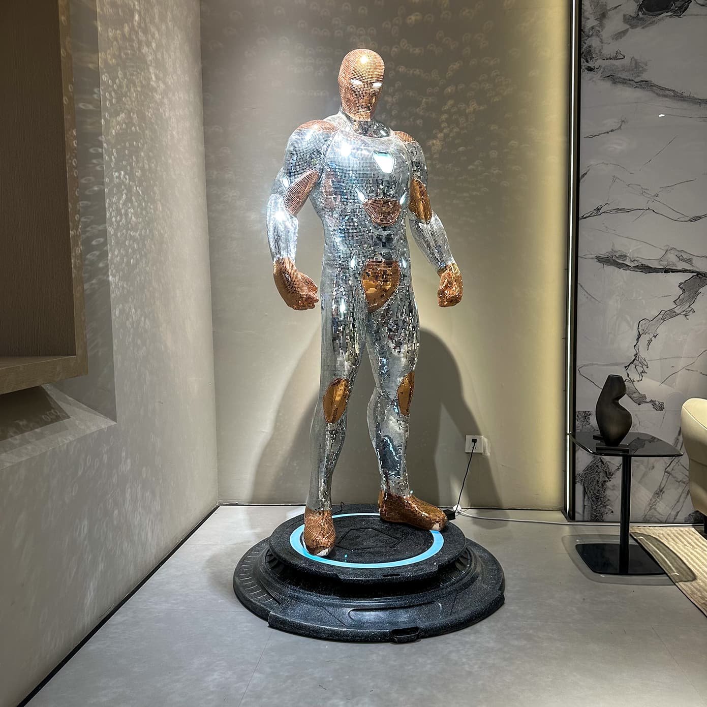 180 CM Glowing Full-Scale Iron Man Mirror Mosaic Statue–Handwork Patch - Image 4