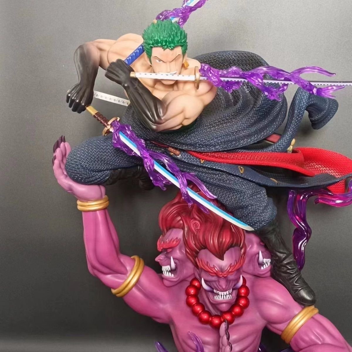 50 CM One Piece Figurine –Roronoa Zoro Epic Duel - Image 4