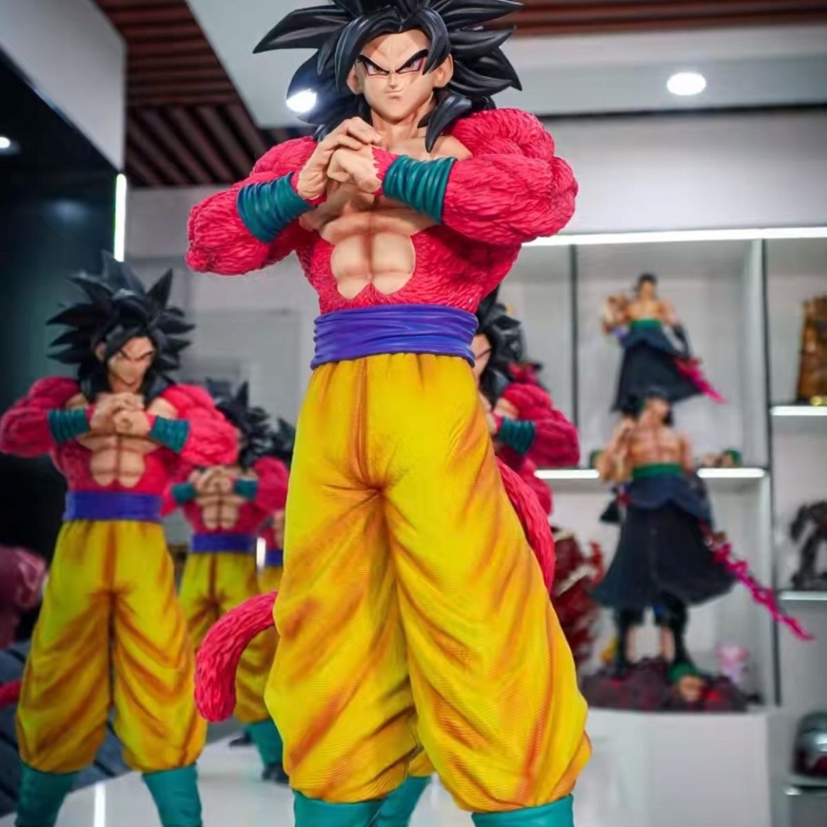 53 CM Dragon Ball Figurine – Super Saiyan 4 Goku