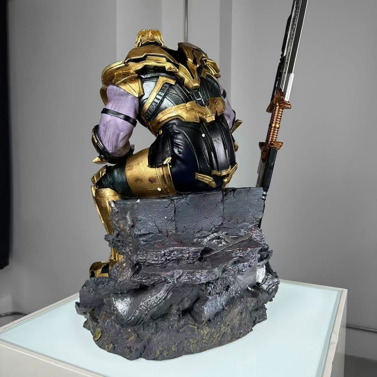 69 CM Sitting Thanos "The Mad Titan" Premium Collectible Statue - Image 9