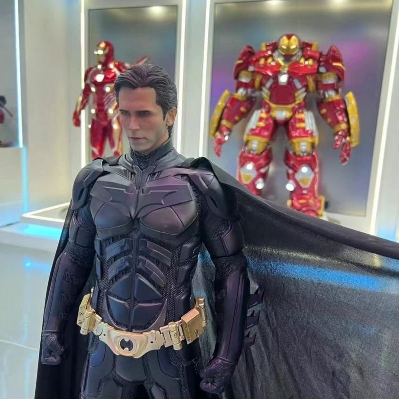 68 CM The Dark Knight Double Head Sculpt Batman Statue - Image 8