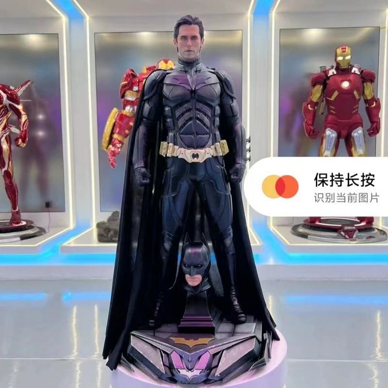 68 CM The Dark Knight Double Head Sculpt Batman Statue - Image 9