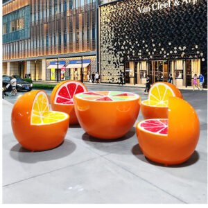 Orange– shaped Table & Stool Set(One table and 4 stools)