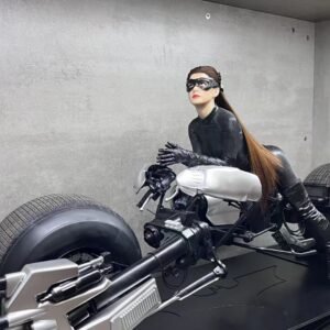 Custom 108×36×52 CM Catwoman Statue Set (with Bat - themed Motorcycle)